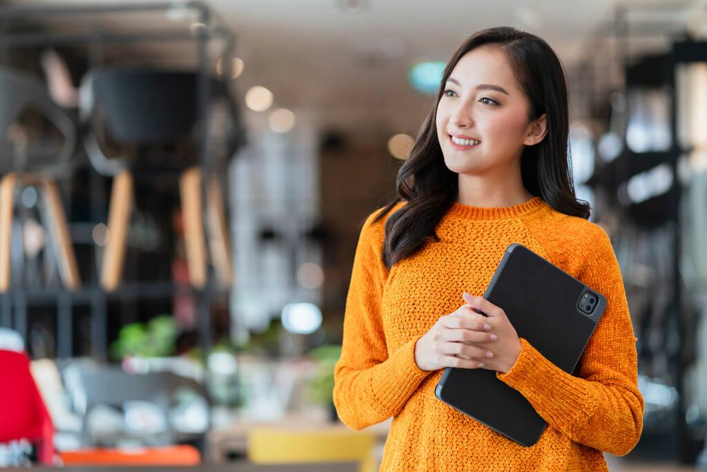 features of product manager in ecommerce